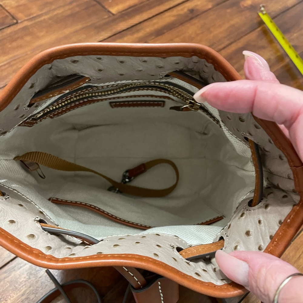 NWOT Dooney & Bourke Ostrich Small Drawstring Crossbody. - Picture 5 of 6